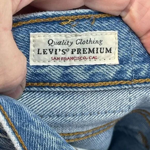 Levi’s Blue Distressed High Rise Crop Wedgie Straight Denim Jeans Size 29 - Picture 8 of 9